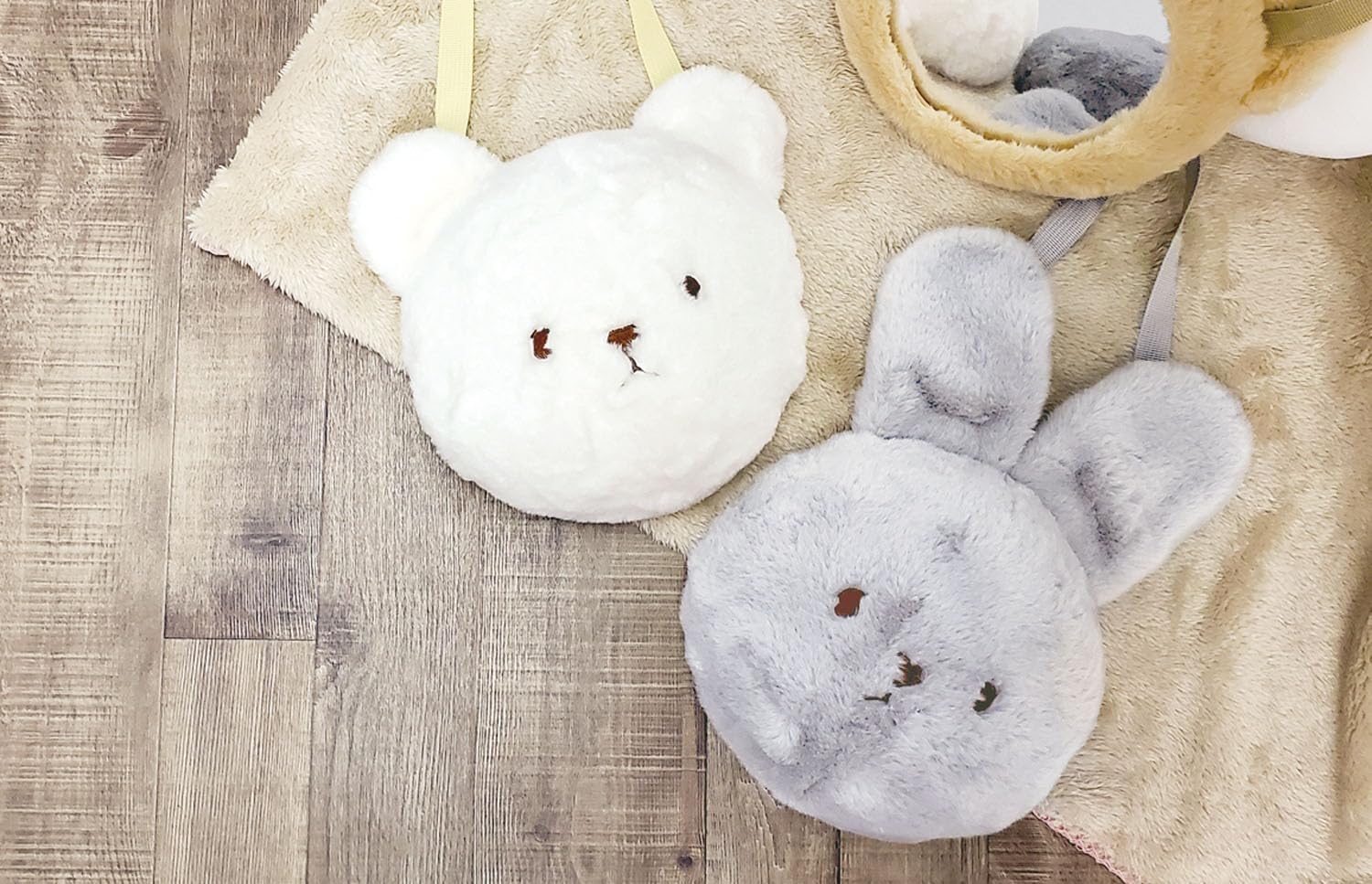 Amazon.co.jp: 壁掛け鏡 ミラー 小さい 軽量 割れない 釣り上げ